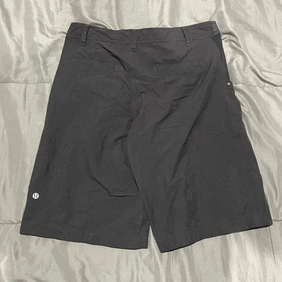 Lululemon Men’s shorts - Picture 2 of 4